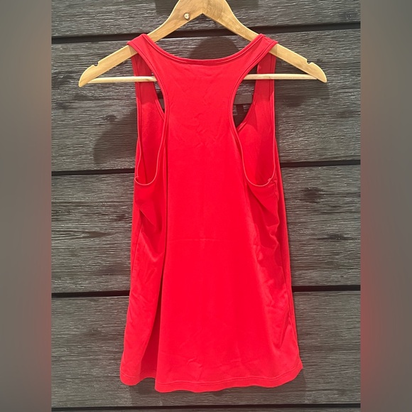 ‼️ Bundle of (3) CRUNCH Fitness 💪🏻 Workout Tank Tops - (2) Small (1) Medium - Picture 9 of 10